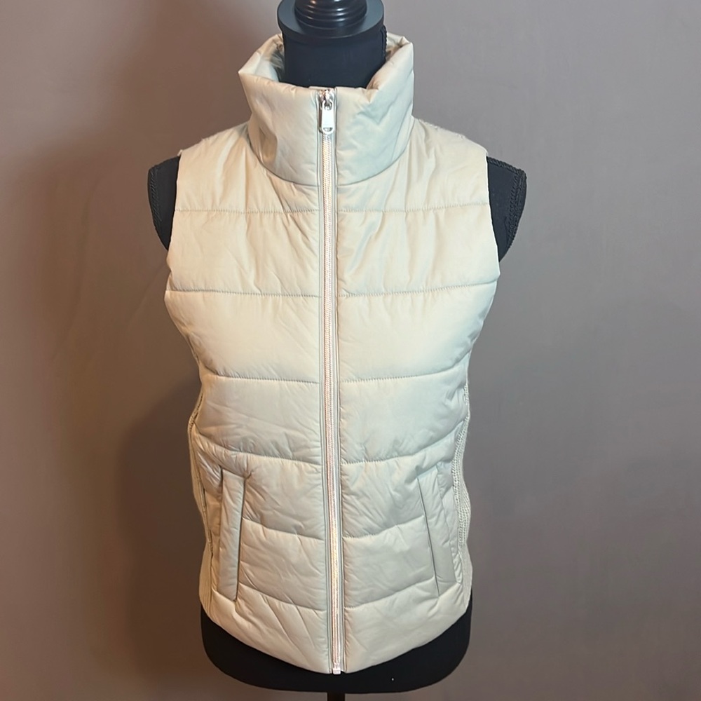 NWOT tag Athleta hybrid vest